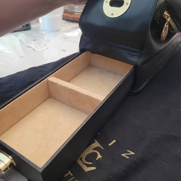 Liz Couture Sophia black leather handbag